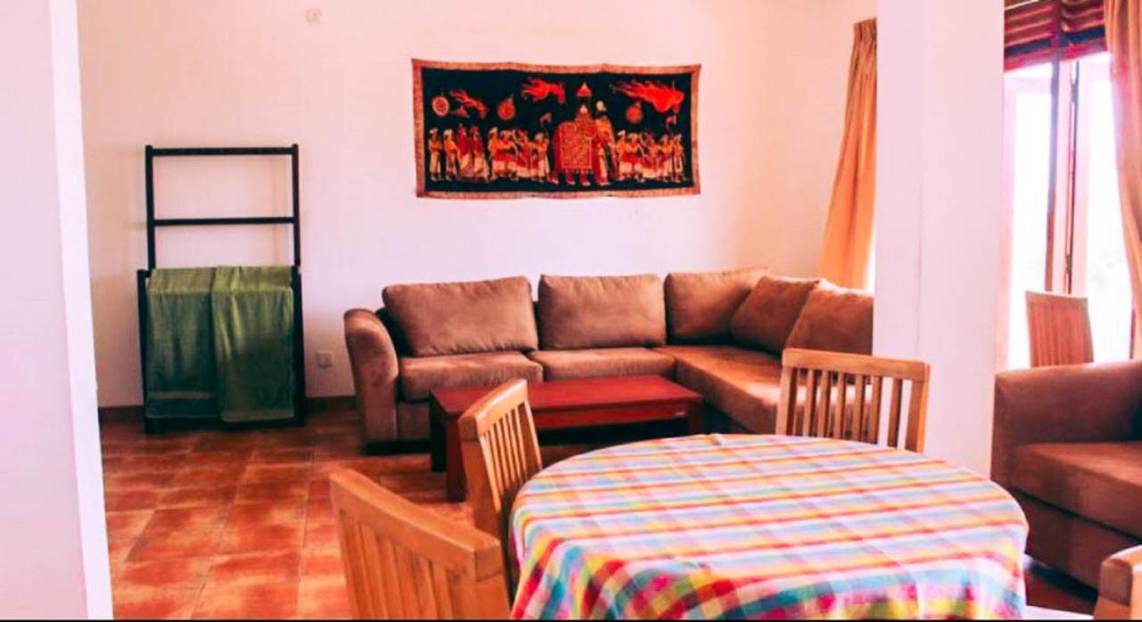 Jasmine Garden Beach Guest House Hikkaduwa Eksteriør billede